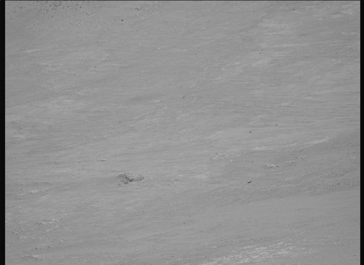This image was taken by MCZ_RIGHT onboard NASA's Mars rover Perseverance on Sol 1580