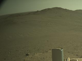 View image taken on Mars, Mars Perseverance Sol 1581: Right Navigation Camera (Navcam)