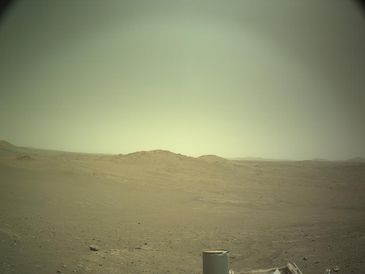 This image was taken by NAVCAM_LEFT onboard NASA's Mars rover Perseverance on Sol 1582