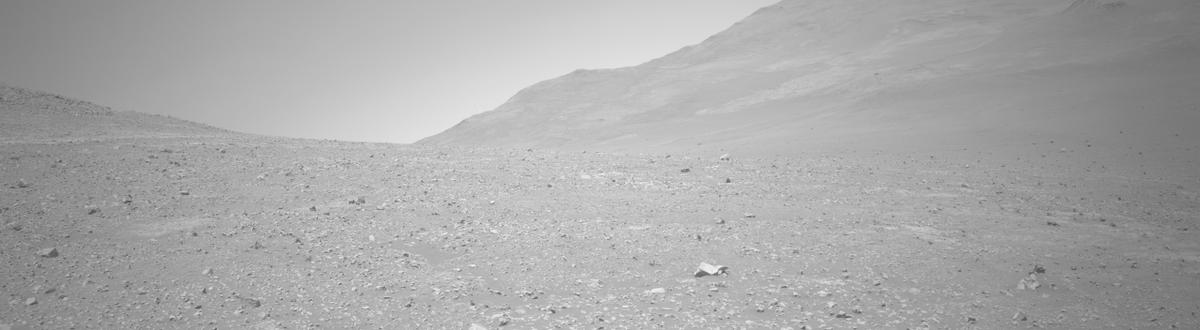 This image was taken by NAVCAM_LEFT onboard NASA's Mars rover Perseverance on Sol 1582