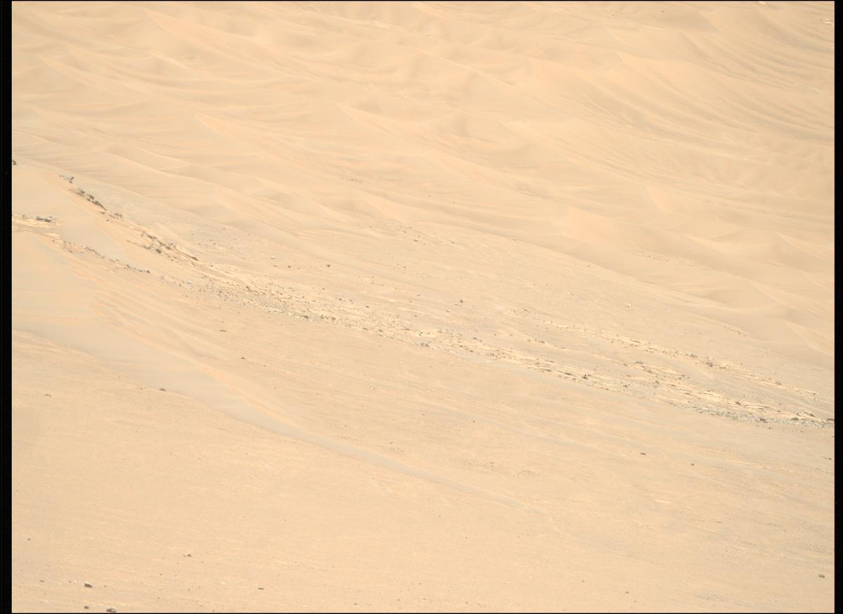 This image was taken by MCZ_RIGHT onboard NASA's Mars rover Perseverance on Sol 1582