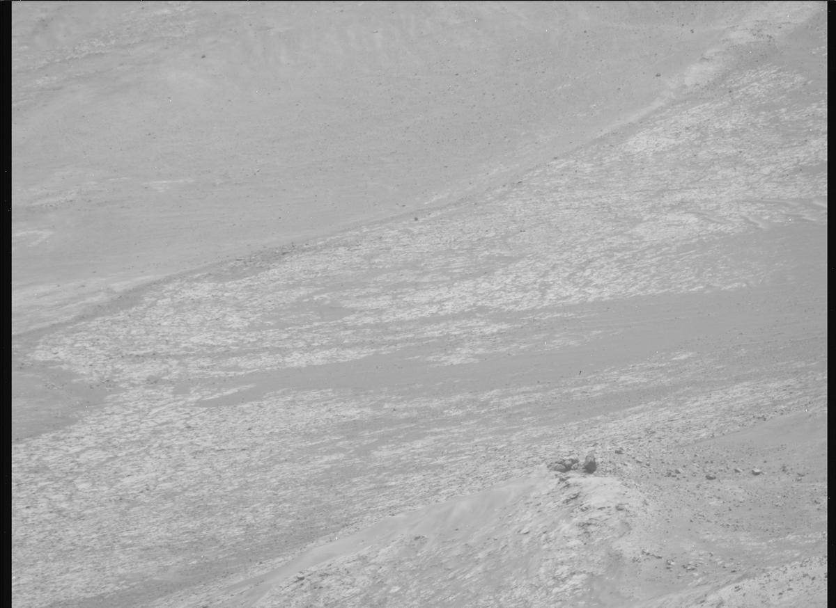 This image was taken by MCZ_RIGHT onboard NASA's Mars rover Perseverance on Sol 1582