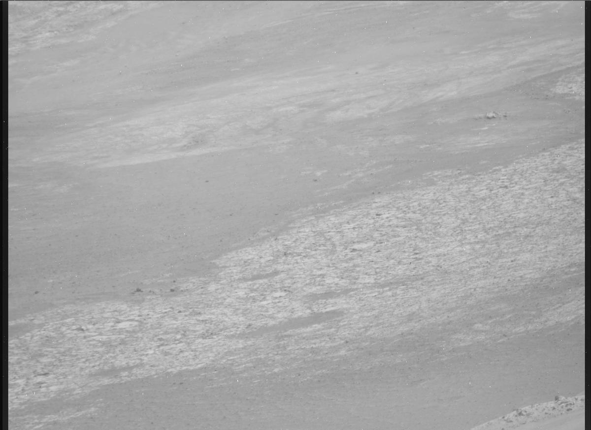 This image was taken by MCZ_RIGHT onboard NASA's Mars rover Perseverance on Sol 1582