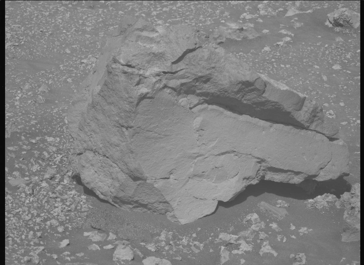 This image was taken by MCZ_LEFT onboard NASA's Mars rover Perseverance on Sol 1583