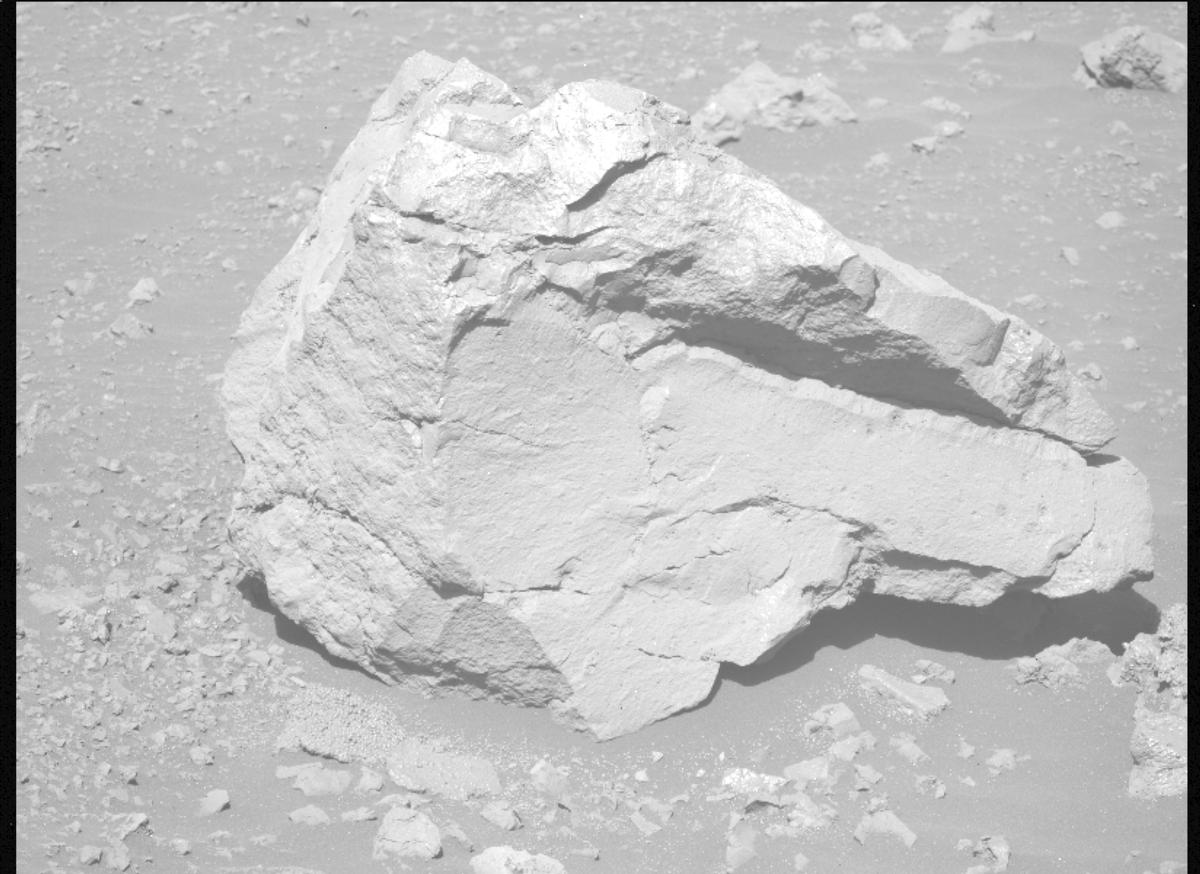 This image was taken by MCZ_LEFT onboard NASA's Mars rover Perseverance on Sol 1583