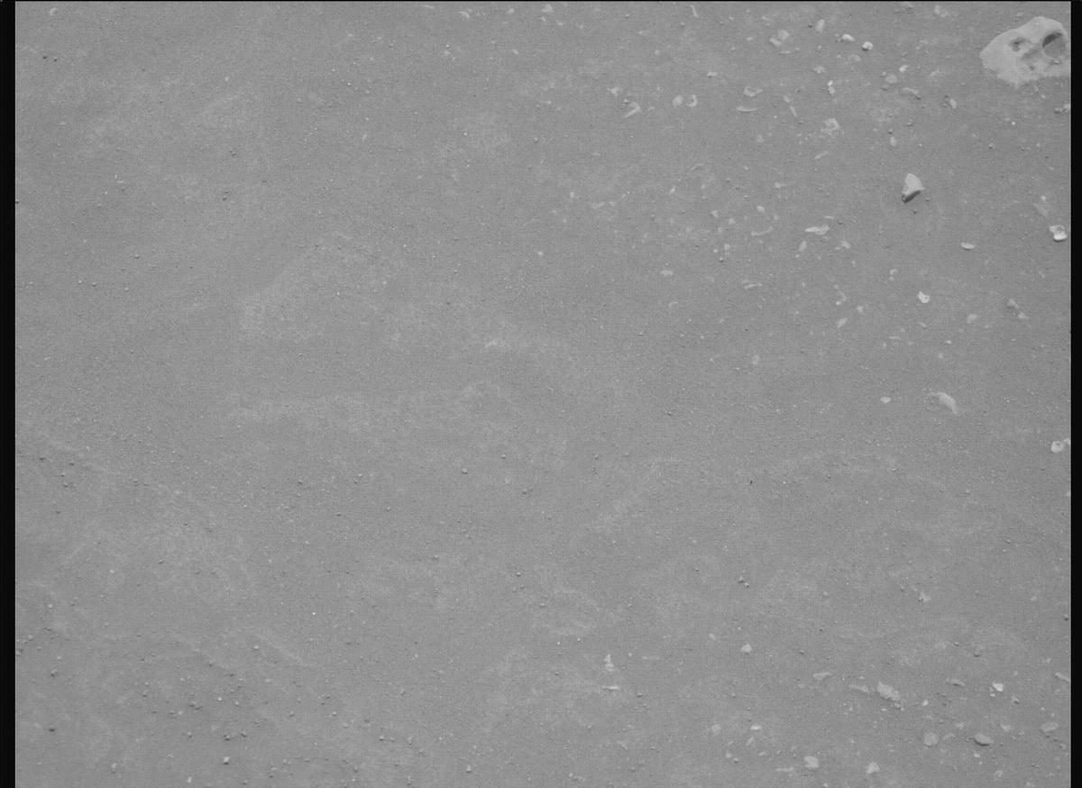 This image was taken by MCZ_RIGHT onboard NASA's Mars rover Perseverance on Sol 1594