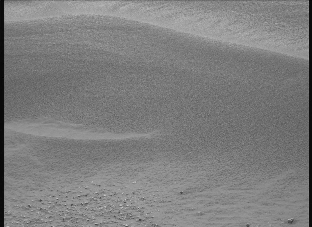 This image was taken by MCZ_RIGHT onboard NASA's Mars rover Perseverance on Sol 1594