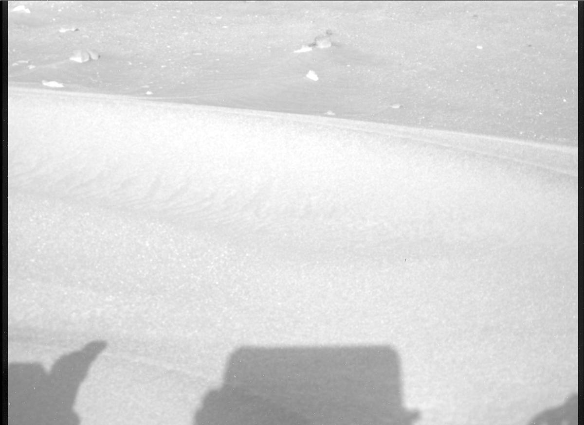 This image was taken by MCZ_RIGHT onboard NASA's Mars rover Perseverance on Sol 1594