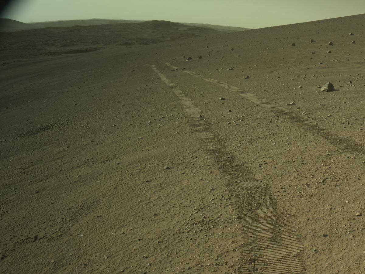 This image was taken by NAVCAM_RIGHT onboard NASA's Mars rover Perseverance on Sol 1595