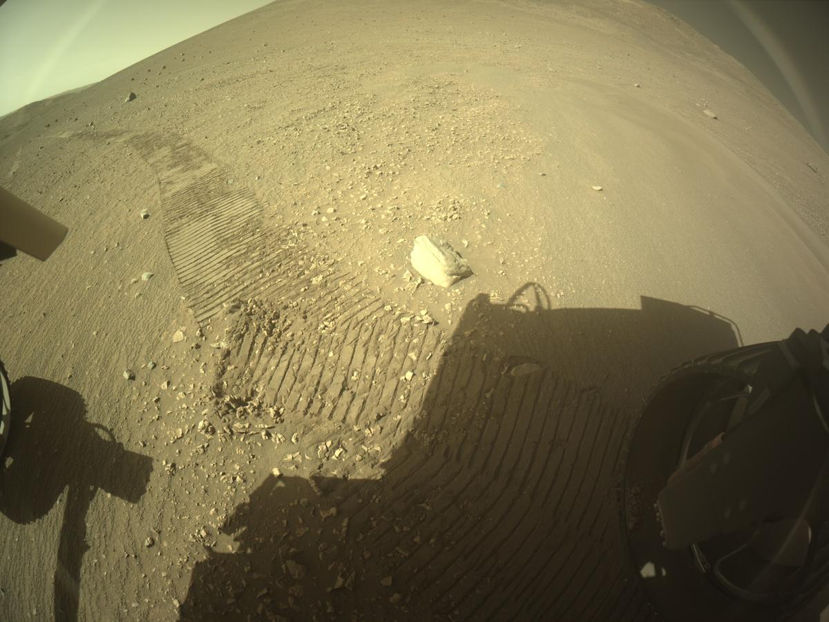 This image was taken by REAR_HAZCAM_RIGHT onboard NASA's Mars rover Perseverance on Sol 1595
