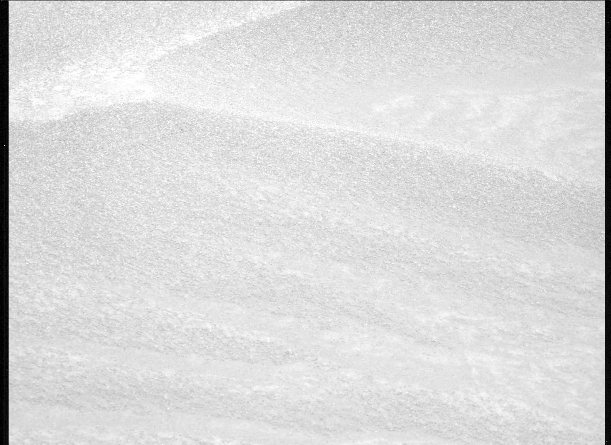 This image was taken by MCZ_LEFT onboard NASA's Mars rover Perseverance on Sol 1595