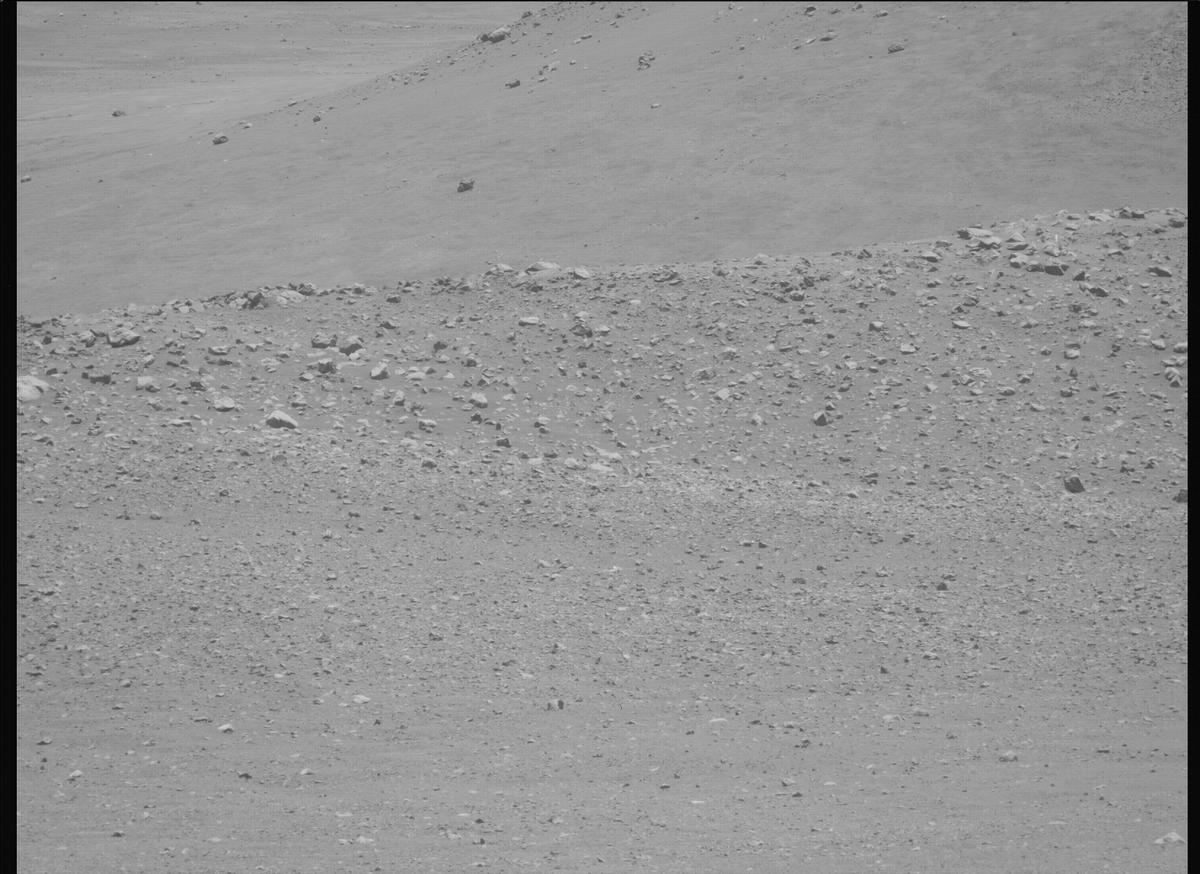 This image was taken by MCZ_LEFT onboard NASA's Mars rover Perseverance on Sol 1596