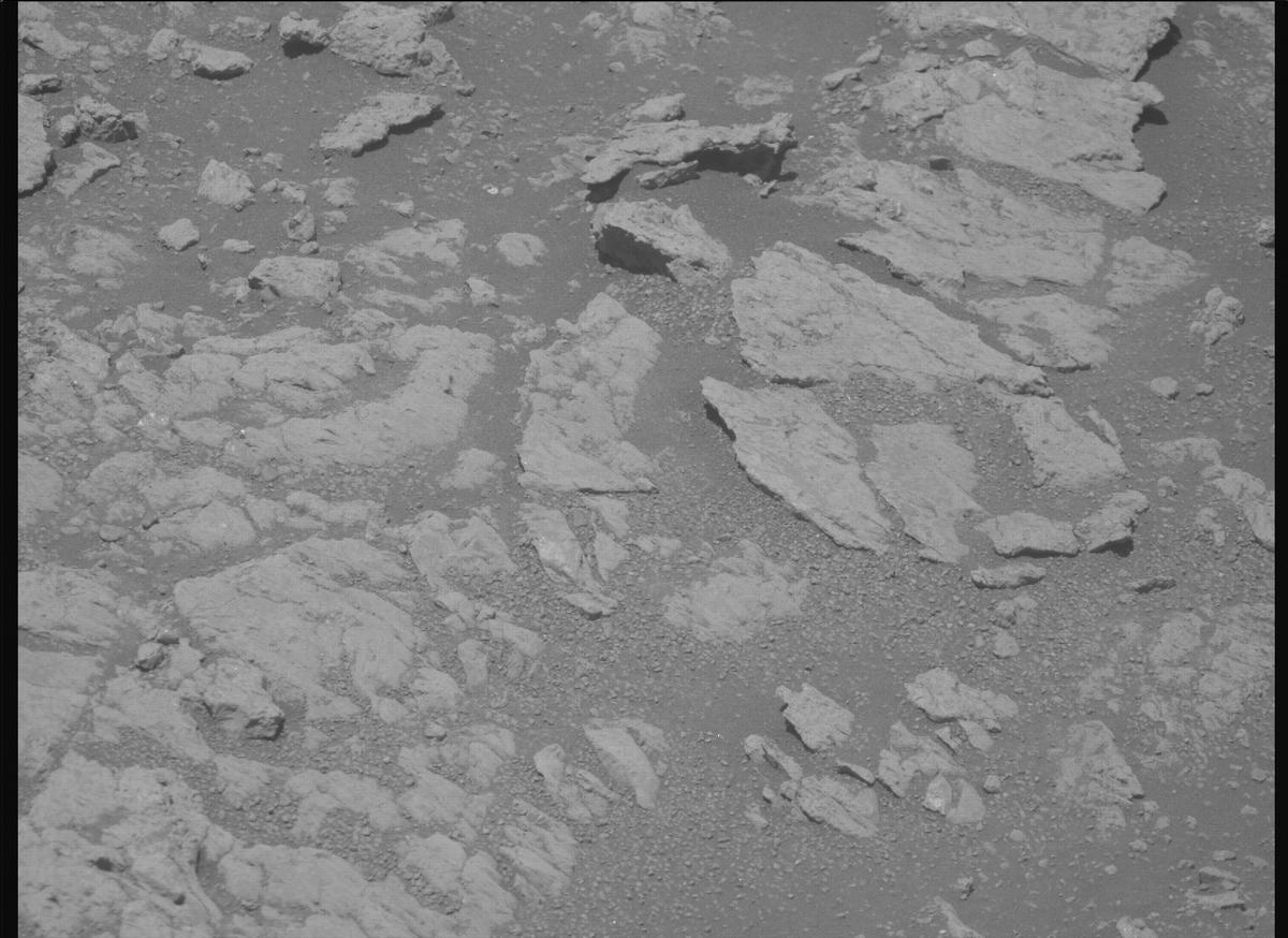 This image was taken by MCZ_RIGHT onboard NASA's Mars rover Perseverance on Sol 1611