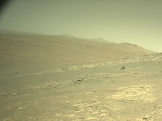 View image taken on Mars, Mars Perseverance Sol 1616: Right Navigation Camera (Navcam)