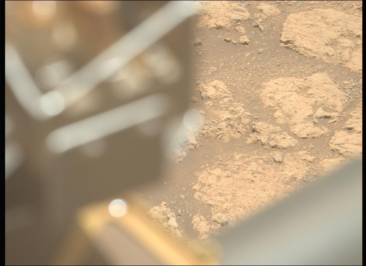 This image was taken by MCZ_LEFT onboard NASA's Mars rover Perseverance on Sol 1617