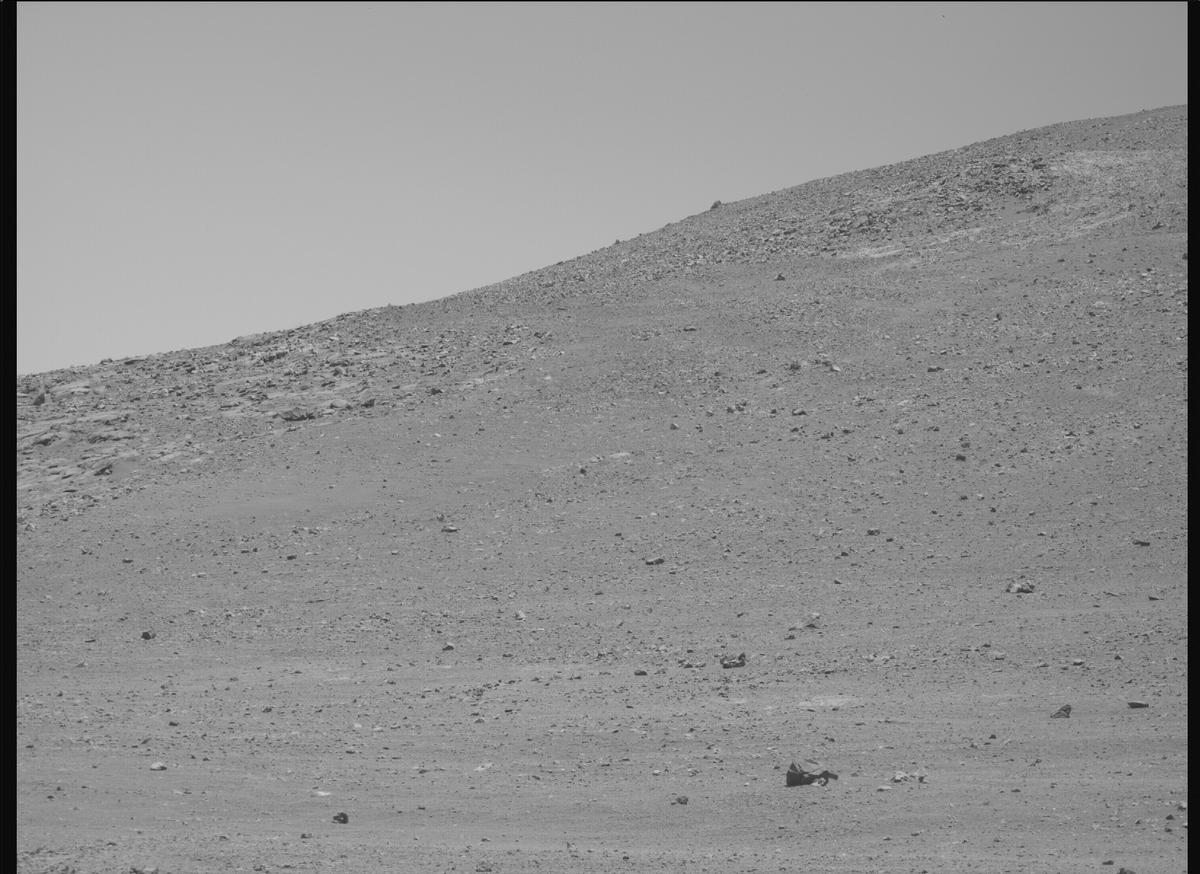 This image was taken by MCZ_RIGHT onboard NASA's Mars rover Perseverance on Sol 1618
