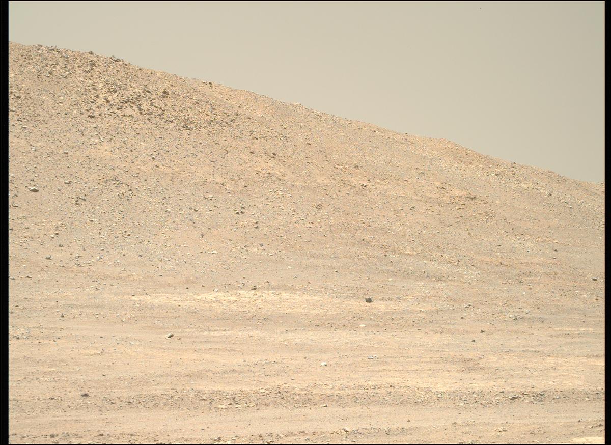 This image was taken by MCZ_RIGHT onboard NASA's Mars rover Perseverance on Sol 1618
