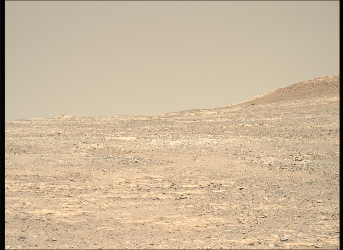 This image was taken by MCZ_RIGHT onboard NASA's Mars rover Perseverance on Sol 1618