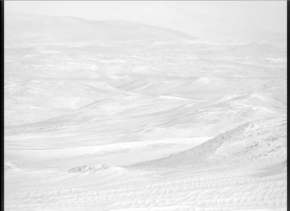 This image was taken by MCZ_RIGHT onboard NASA's Mars rover Perseverance on Sol 1618