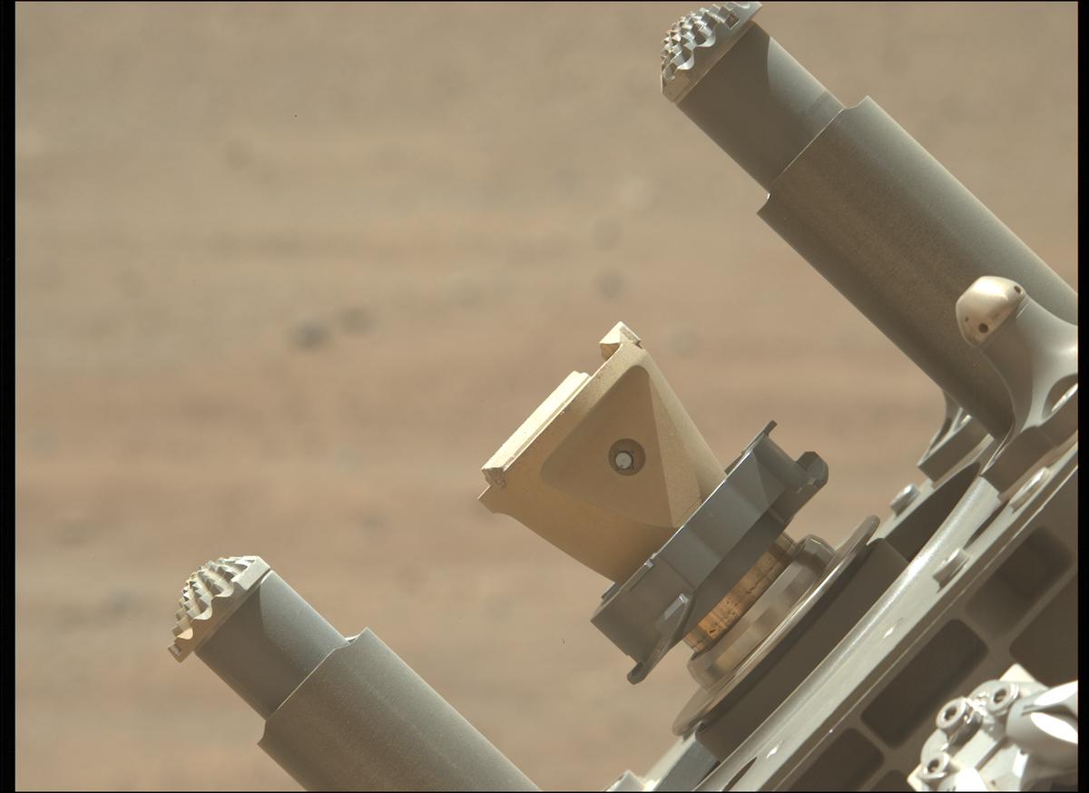 This image was taken by MCZ_LEFT onboard NASA's Mars rover Perseverance on Sol 1620