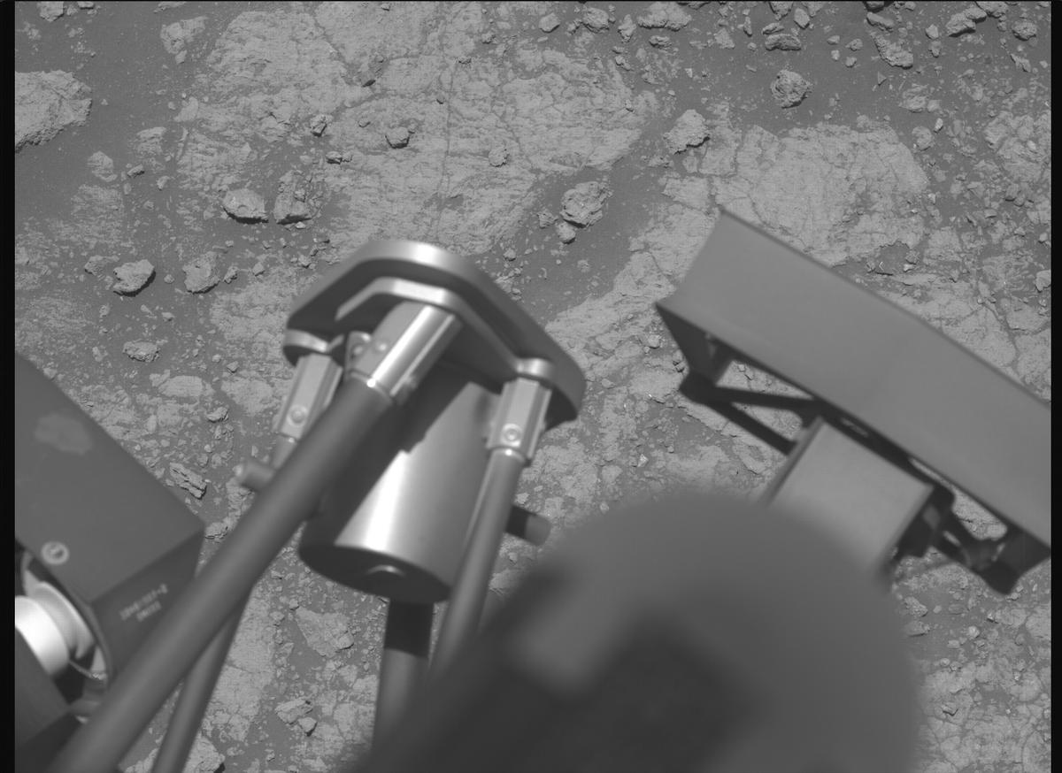 This image was taken by MCZ_RIGHT onboard NASA's Mars rover Perseverance on Sol 1621
