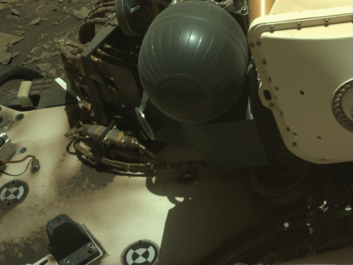 This image was taken by NAVCAM_RIGHT onboard NASA's Mars rover Perseverance on Sol 1622