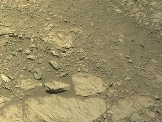 View image taken on Mars, Mars Perseverance Sol 1622: Right Navigation Camera (Navcam)