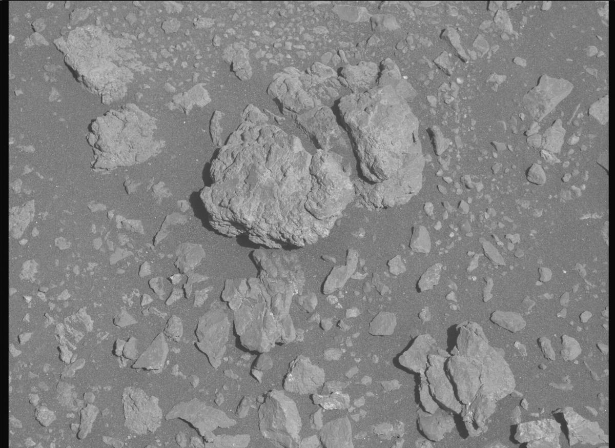 This image was taken by MCZ_LEFT onboard NASA's Mars rover Perseverance on Sol 1623