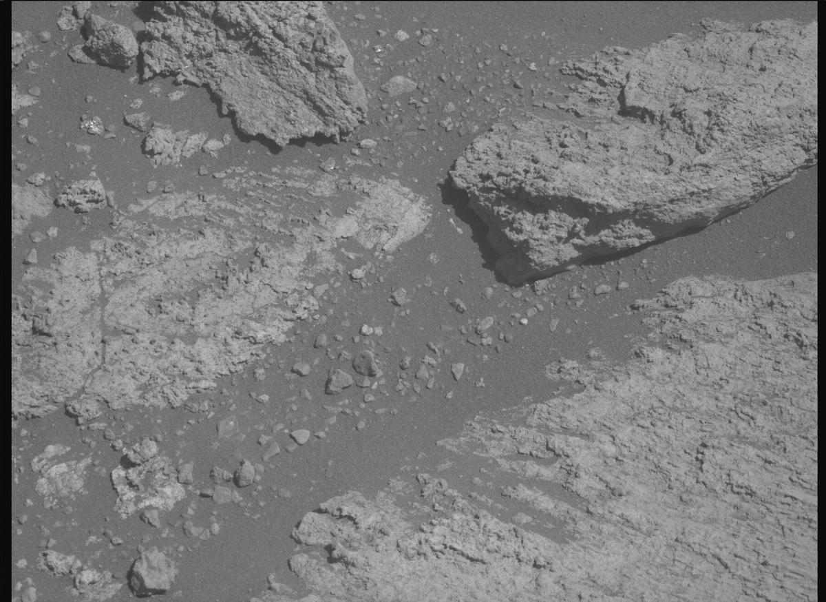 This image was taken by MCZ_RIGHT onboard NASA's Mars rover Perseverance on Sol 1623