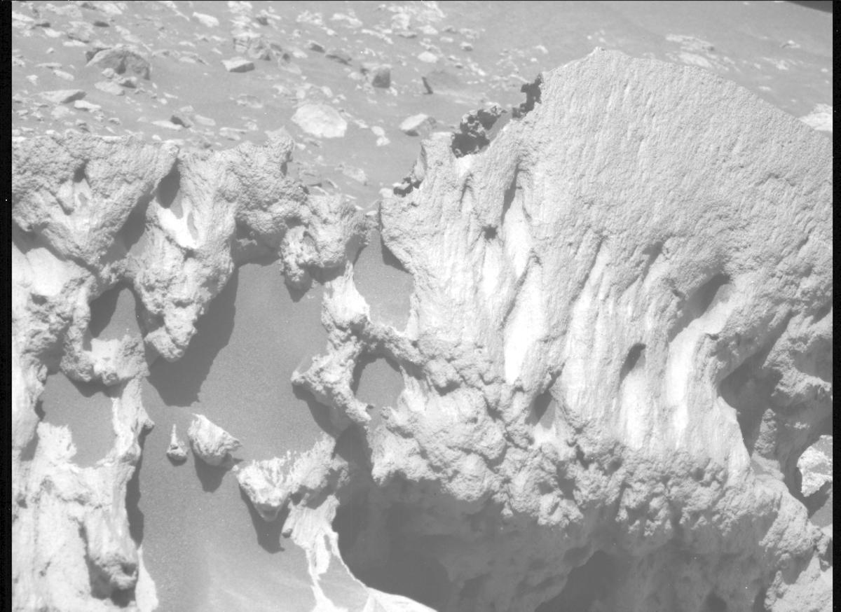 This image was taken by MCZ_LEFT onboard NASA's Mars rover Perseverance on Sol 1629