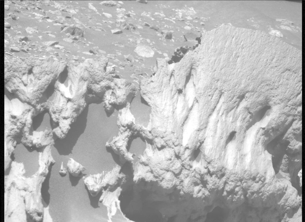 This image was taken by MCZ_RIGHT onboard NASA's Mars rover Perseverance on Sol 1629