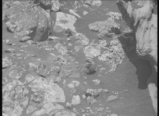 View image taken on Mars, Mars Perseverance Sol 1629: Right Mastcam-Z Camera