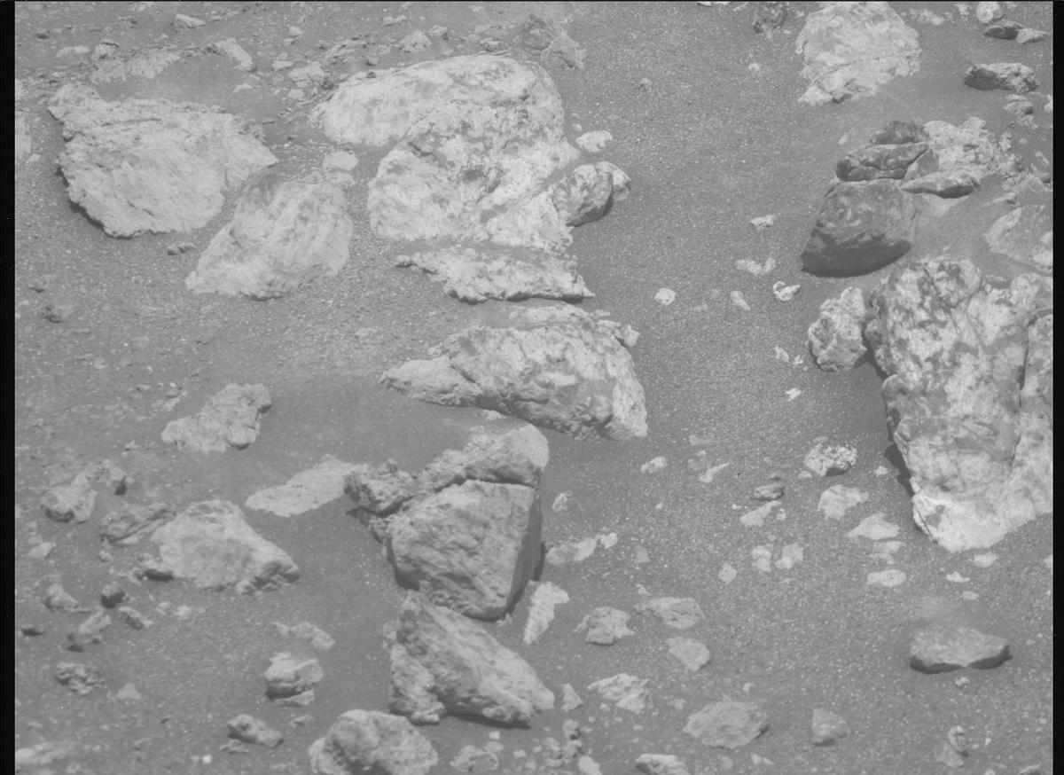 This image was taken by MCZ_RIGHT onboard NASA's Mars rover Perseverance on Sol 1629
