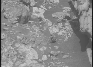 View image taken on Mars, Mars Perseverance Sol 1629: Right Mastcam-Z Camera