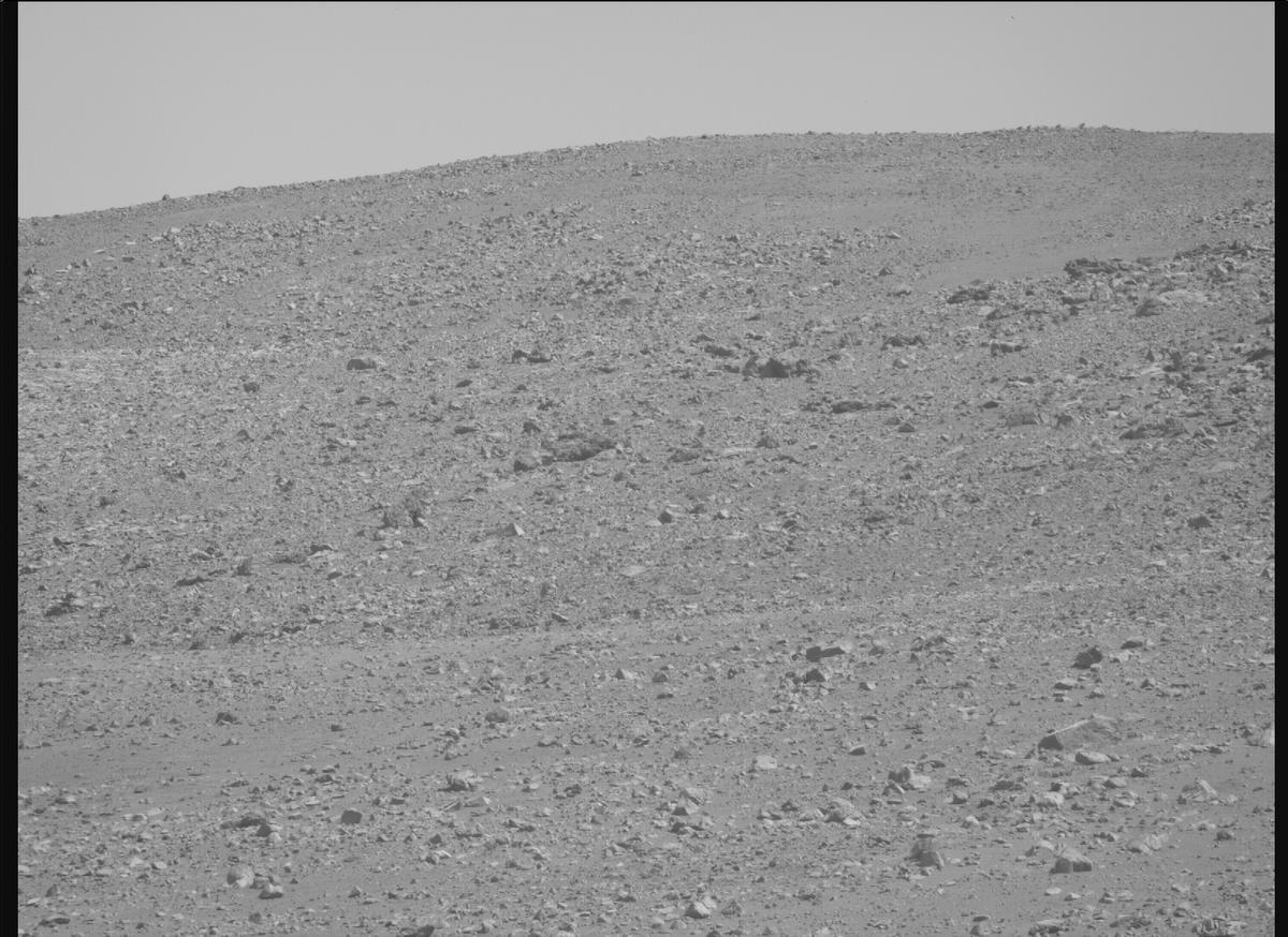 This image was taken by MCZ_RIGHT onboard NASA's Mars rover Perseverance on Sol 1632