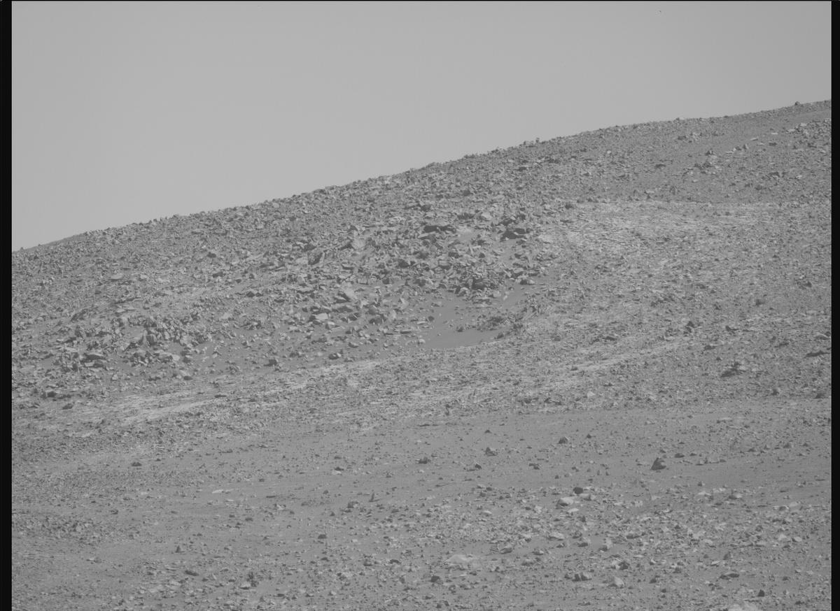 This image was taken by MCZ_RIGHT onboard NASA's Mars rover Perseverance on Sol 1632