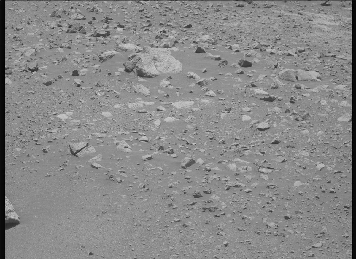 This image was taken by MCZ_LEFT onboard NASA's Mars rover Perseverance on Sol 1633