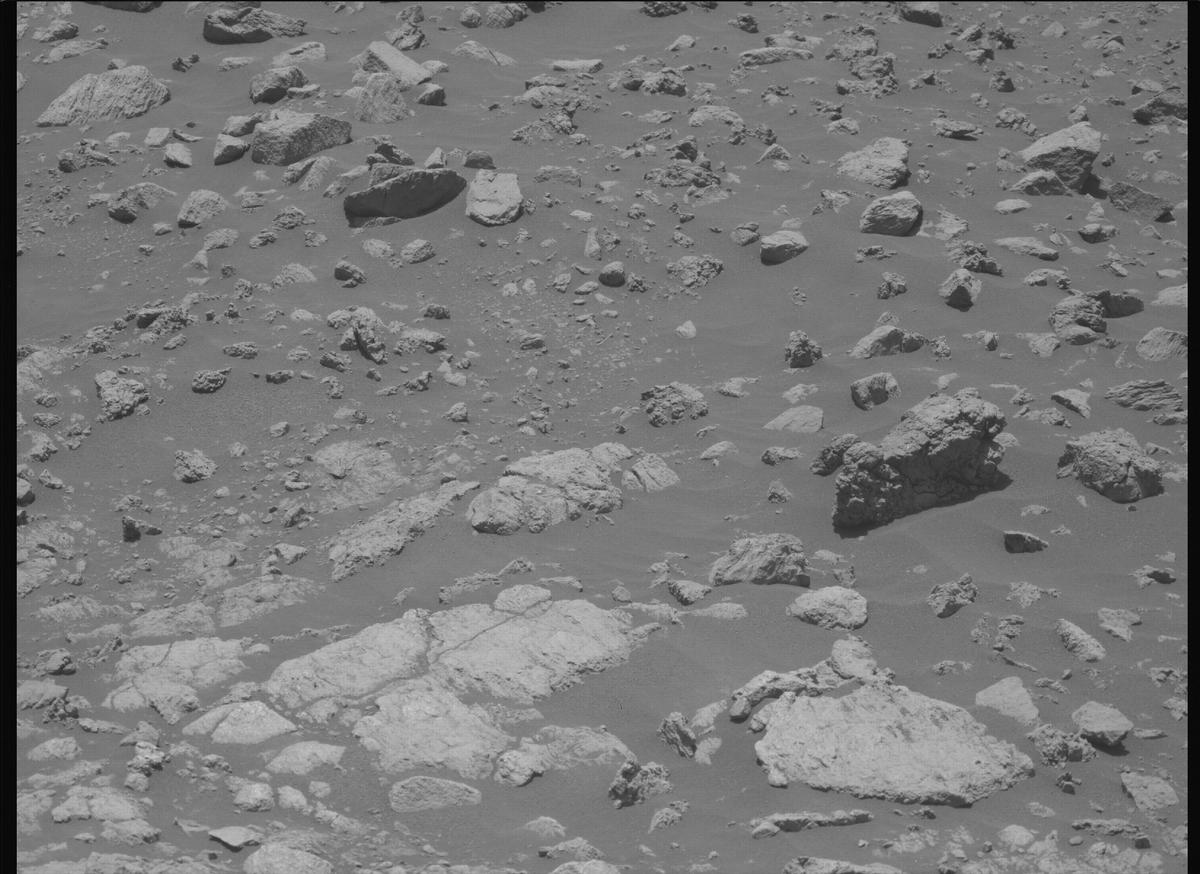 This image was taken by MCZ_LEFT onboard NASA's Mars rover Perseverance on Sol 1633
