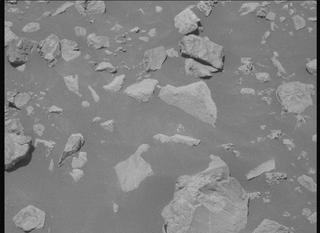 View image taken on Mars, Mars Perseverance Sol 1633: Right Mastcam-Z Camera