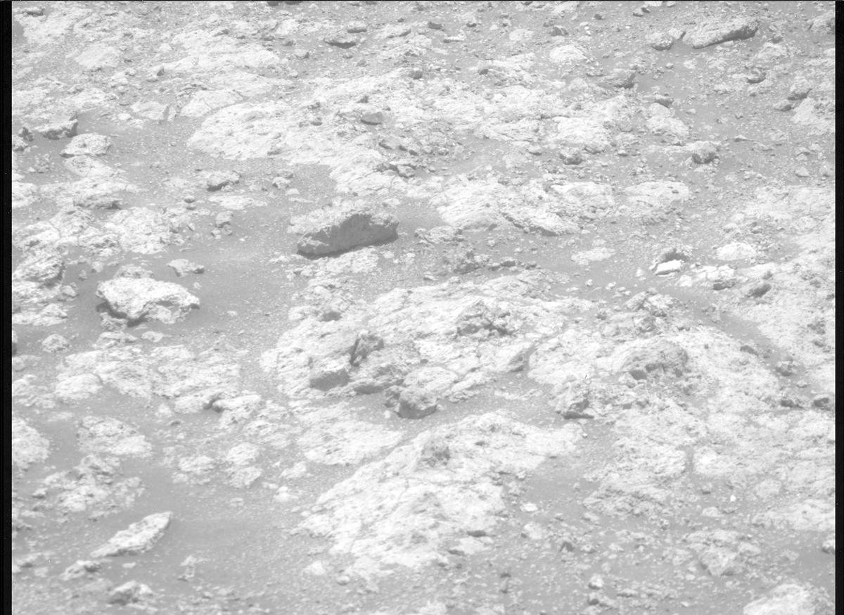 This image was taken by MCZ_RIGHT onboard NASA's Mars rover Perseverance on Sol 1633