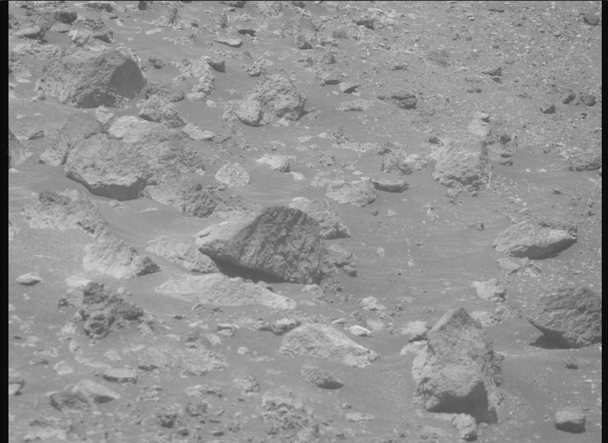 This image was taken by MCZ_RIGHT onboard NASA's Mars rover Perseverance on Sol 1639