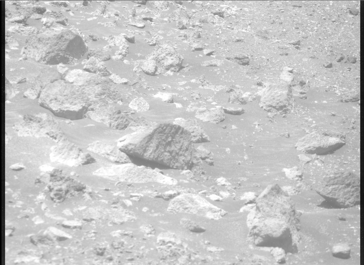 This image was taken by MCZ_RIGHT onboard NASA's Mars rover Perseverance on Sol 1639