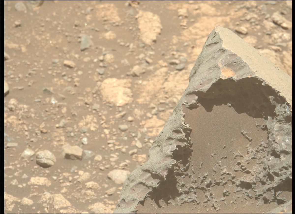 This image was taken by MCZ_LEFT onboard NASA's Mars rover Perseverance on Sol 1644