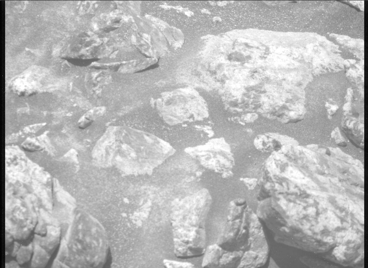 This image was taken by MCZ_RIGHT onboard NASA's Mars rover Perseverance on Sol 1645