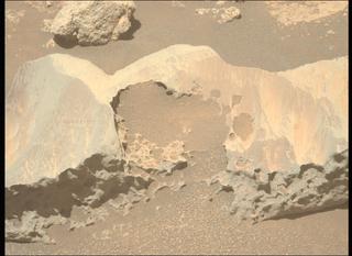 View image taken on Mars, Mars Perseverance Sol 1646: Left Mastcam-Z Camera
