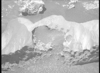 View image taken on Mars, Mars Perseverance Sol 1646: Right Mastcam-Z Camera