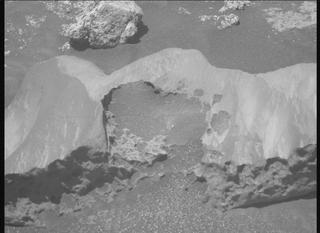 View image taken on Mars, Mars Perseverance Sol 1646: Right Mastcam-Z Camera