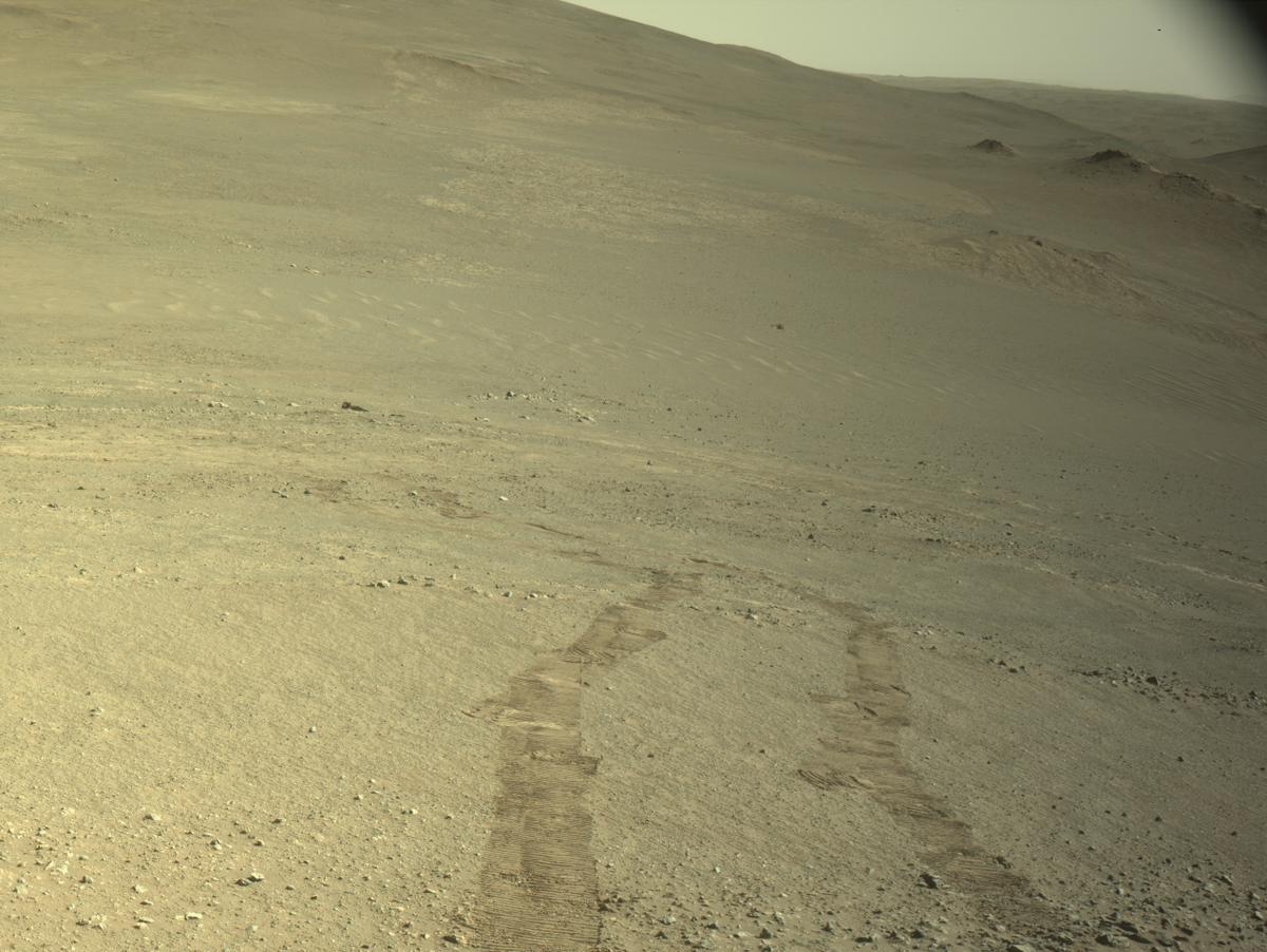 This image was taken by NAVCAM_RIGHT onboard NASA's Mars rover Perseverance on Sol 1652