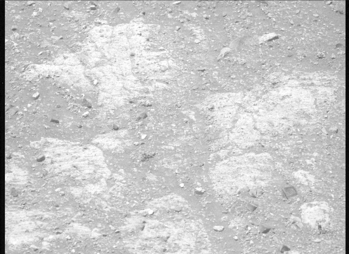 This image was taken by MCZ_LEFT onboard NASA's Mars rover Perseverance on Sol 1669