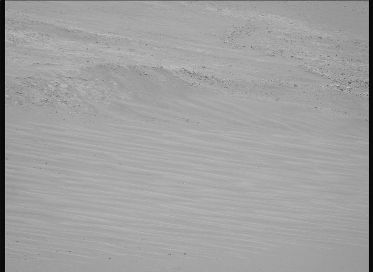 This image was taken by MCZ_RIGHT onboard NASA's Mars rover Perseverance on Sol 1670